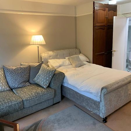 Hotel Debbie'S Digs Ashford  Esterno foto