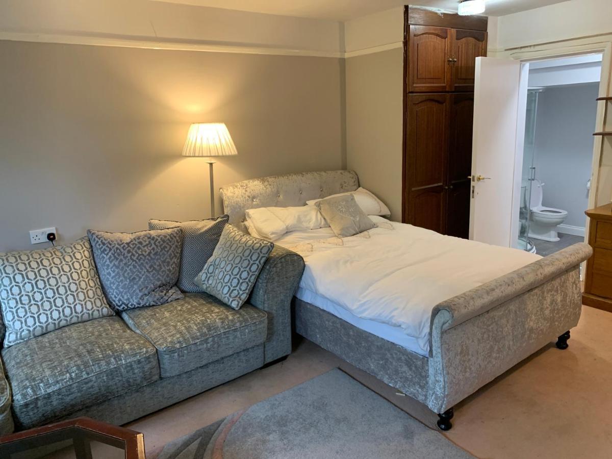 Hotel Debbie'S Digs Ashford  Esterno foto