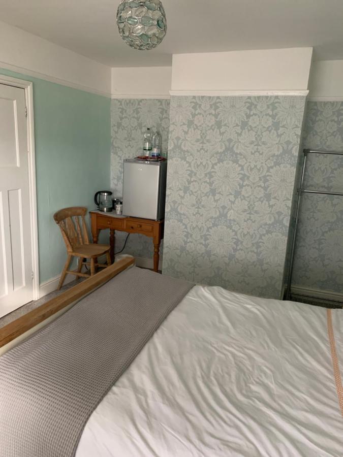 Hotel Debbie'S Digs Ashford  Esterno foto