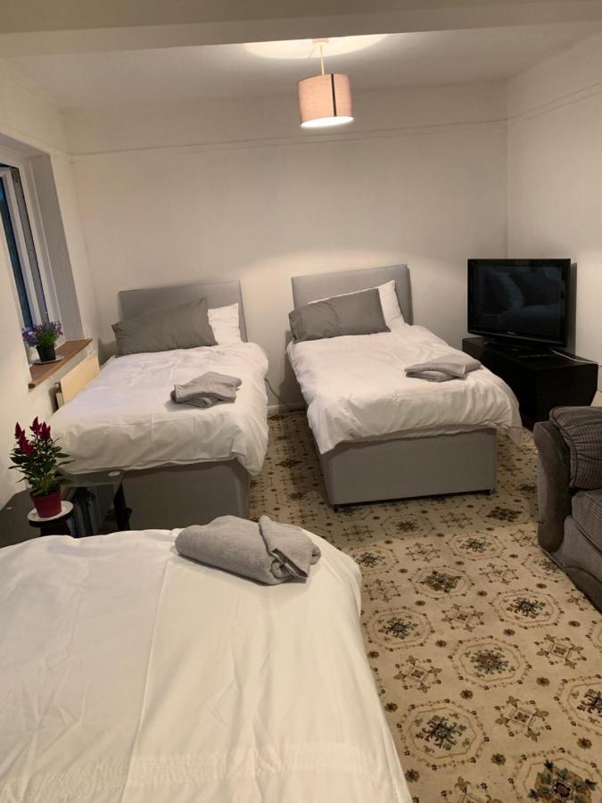 Hotel Debbie'S Digs Ashford  Esterno foto